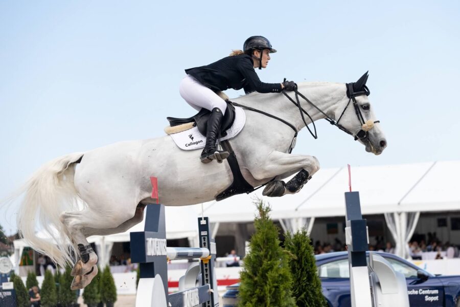 Janne Friederike Meyer-Zimmermann - CHESMU KJ han. (Cornet Obolensky x Calido)