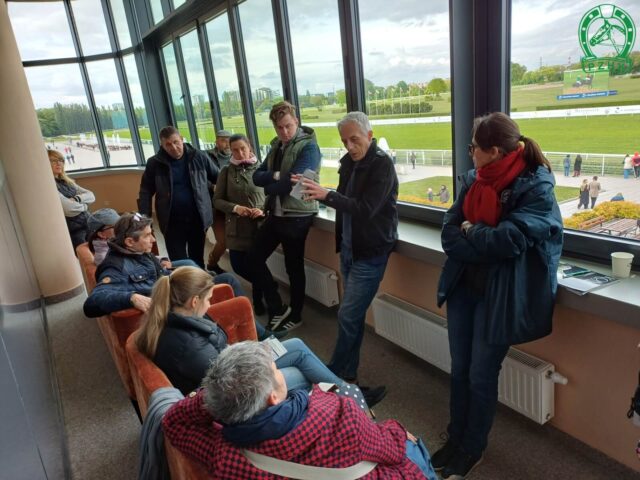 Dyskusja na temat dobrostanu koni na wyścigach i w sporcie jeżdzieckim