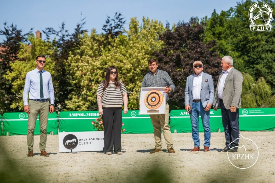 Podziękowanie od Politechniki dla Jakuba Krywieni z Only For Winners