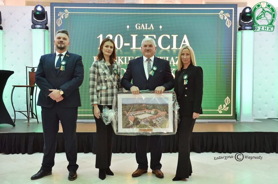 Jacek Ptak - Prezes OHZ Kamieniec Ząbkowicki/SO Książ, Wiktoria Mazurkiewicz-Siedlecka - SO Książ, Sławomir Piotrowski - Prezes PZHK i Izabela Świerczek - SO Książ