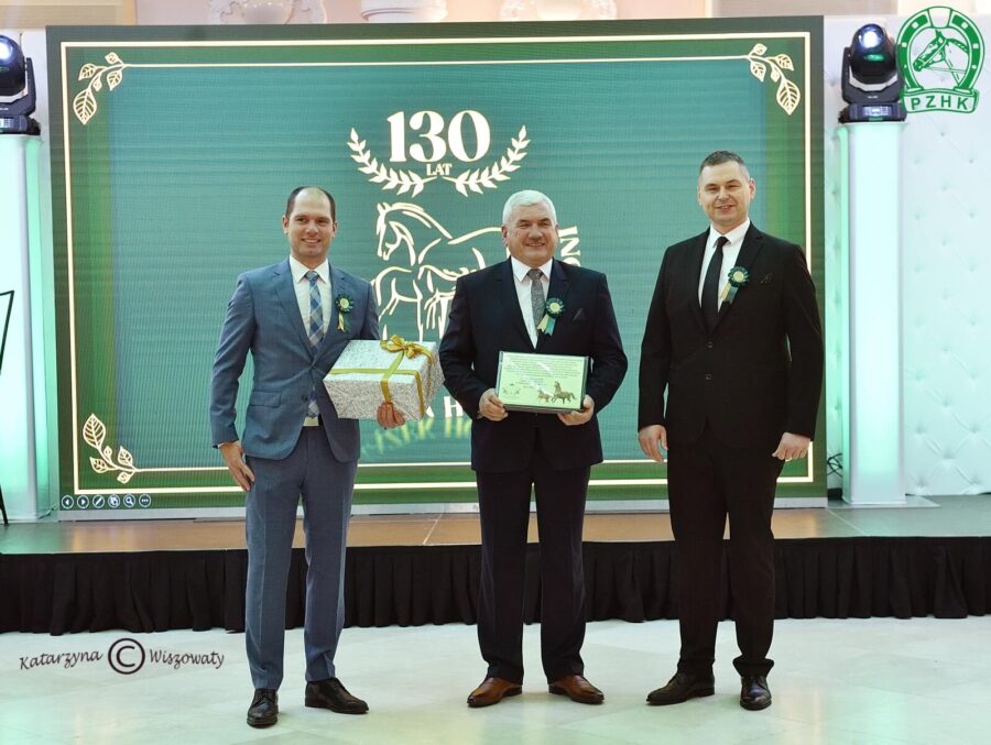 Mateusz Cichoń - Wiceprezes PZHK, Sławomir Piotrowski - Prezes PZHK i Mariusz Meller - Prezes SK w Dobrzyniewie