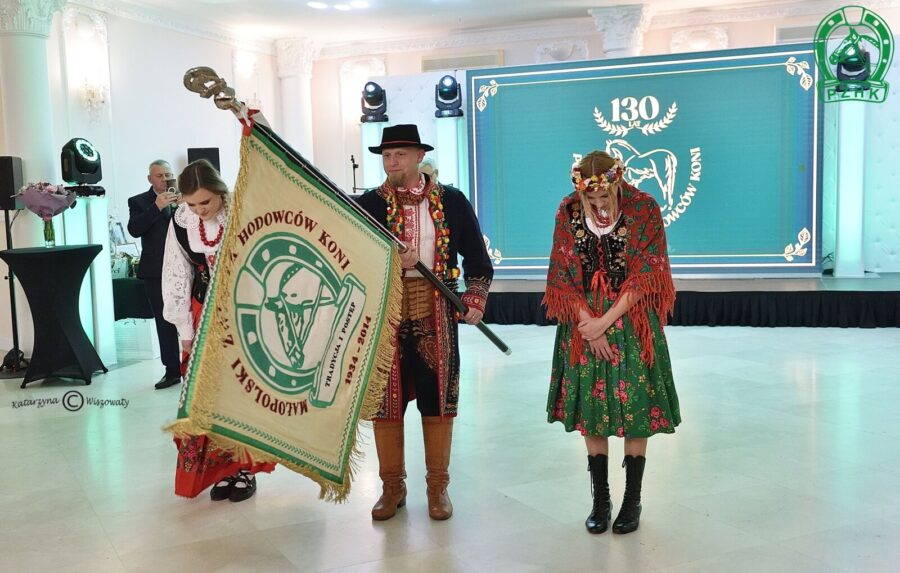 Poczet sztandarowy MZHK Kraków