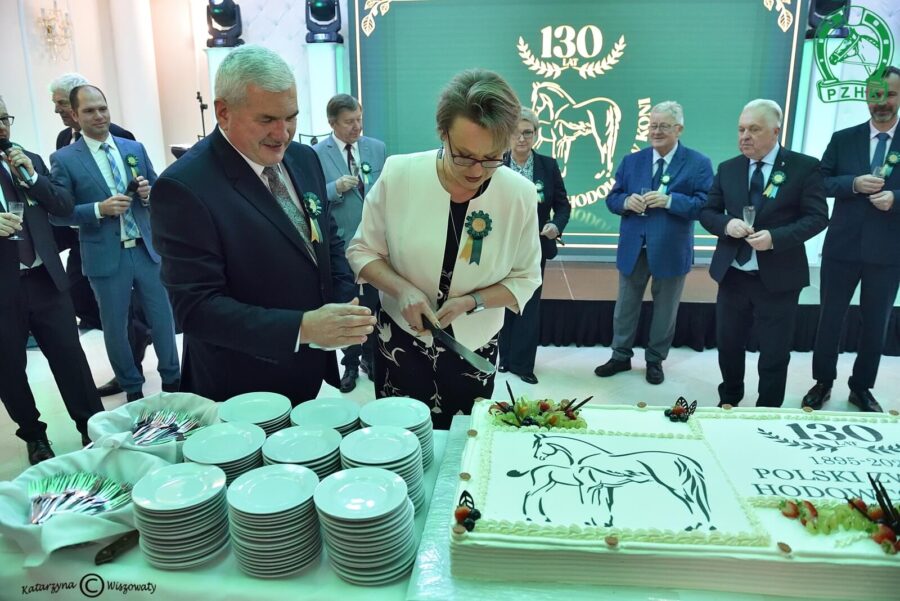 Tort z okazji jubileuszu 130-lecia