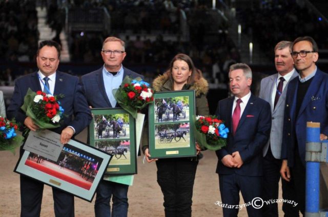 Od lewej: Wiktor Karol, Prezes OHZ Kamieniec Ząbkowicki, Grzegorz Świątek, Weronika Kwiatek, Grzegorz Pięta, Paweł Mazurek, Tomasz Chalimoniuk